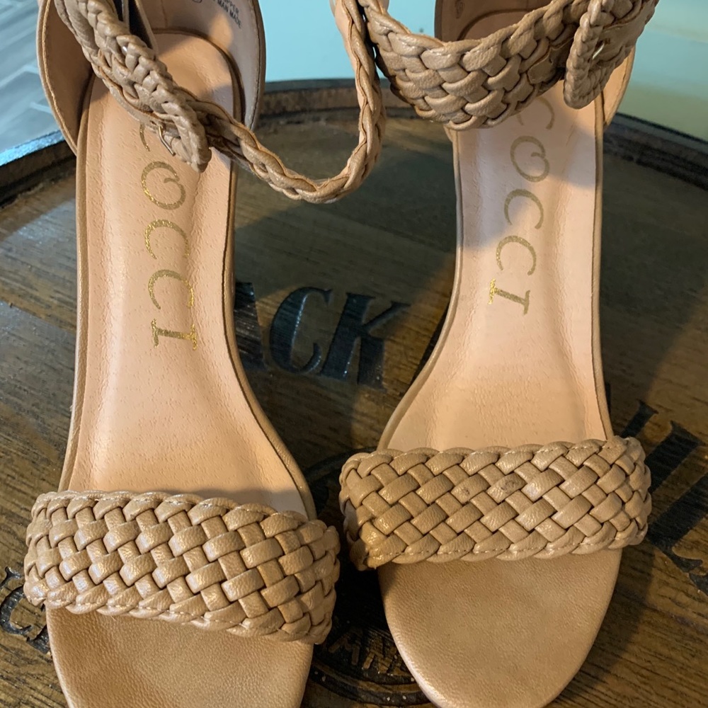 Shoe